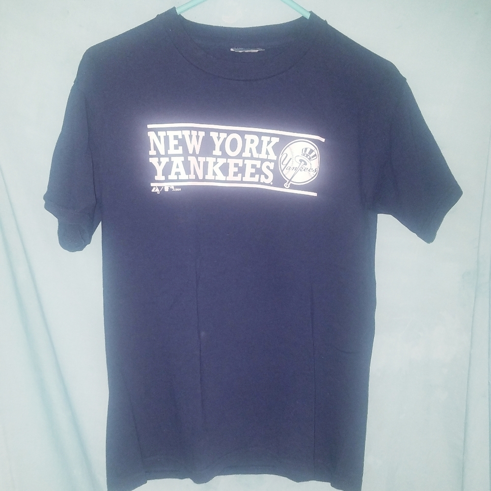 Navy Blue New York Yankees T Shirt Ladies / Youth Size L Excellent Condition